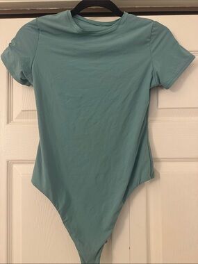 Auden Short Sleeve Bodysuit in Teal
